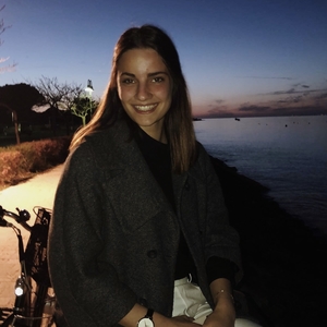 Anais - Prof d'anglais - Thiverval-Grignon