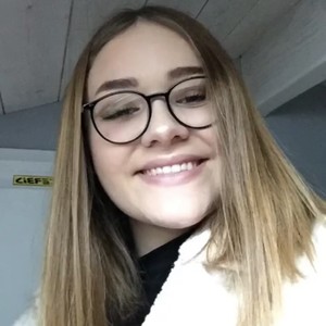 Amandine - Prof d'aide aux devoirs - Talence