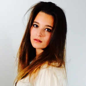 Flore - Prof de français - Sainte-Foy-lès-Lyon