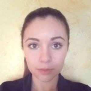 Romane - Prof de français - Marignane