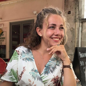 Amandine - Prof d'histoire - Poitiers
