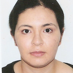 Dalila - Prof de droit international - Paris
