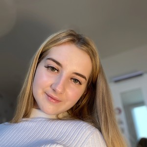 Charlotte - Prof d'aide aux devoirs - Caen