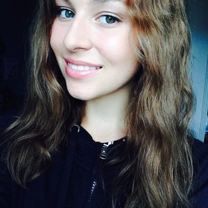 Adélaïde - Prof de français - Tours