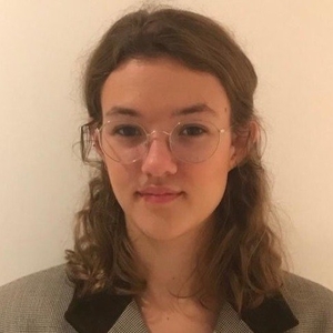 Maelys - Prof de droit public - Paris