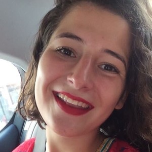 Clara - Prof de compréhension orale - français - Charenton-le-Pont