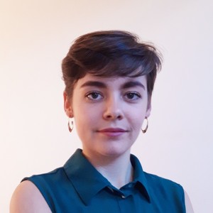 Brune - Prof de bureautique - Ivry-sur-Seine