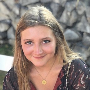 Marianne - Prof de droit public - Paris