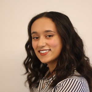 Emma - Prof de français - La Celle-Saint-Cloud