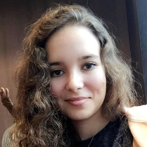 Lina - Prof de marketing - Sceaux