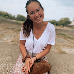 Laura - Prof d'aide aux devoirs - Tours