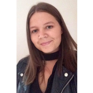 Chloé - Prof de maths - Plélo