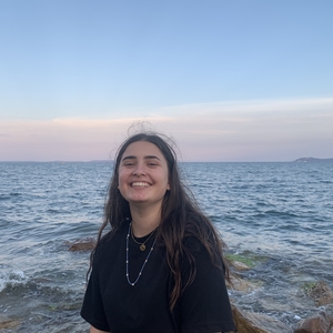 Laura - Prof d'aide aux devoirs - Pierrefeu-du-Var