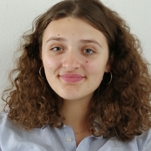 Chloé - Prof d'aide aux devoirs - Caen
