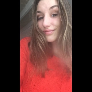 Chloé - Prof d'aide aux devoirs - Oye-Plage
