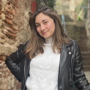 Lauréna - Prof d'aide aux devoirs - Issoudun