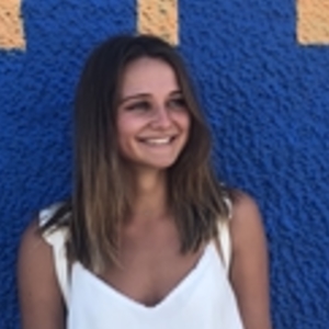 Léna - Prof d'aide aux devoirs - Vif