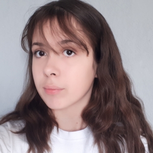Charlotte - Prof de maths - Fréjus