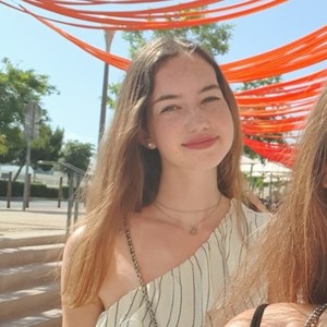 Maelle - Prof de maths - Cormontreuil