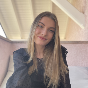 Chloé - Prof d'aide aux devoirs - Sillingy