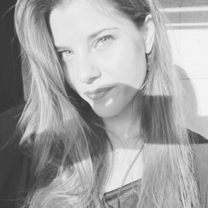 Victoria - Prof de maths - Massy