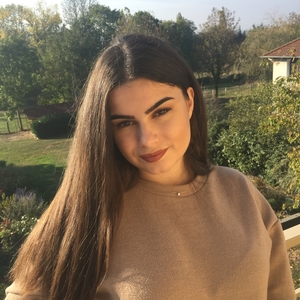Julie - Prof de maths - Lyon