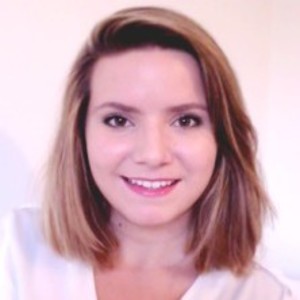 Julie - Prof d'initiation informatique - Arradon