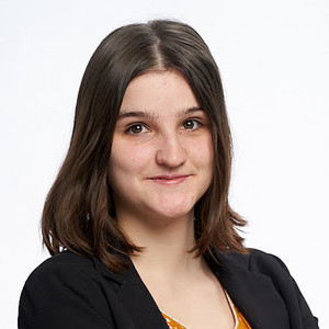 Andréa - Prof de maths - Charly