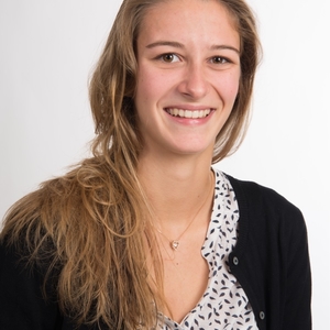 Clara - Prof de maths - Paris