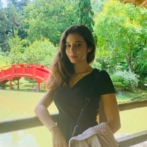 Marie-Charlotte - Prof de physique - Paris