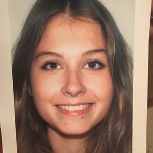 Chloé - Prof de français - Paris