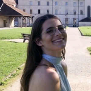 Chloé - Prof de maths - Villeurbanne