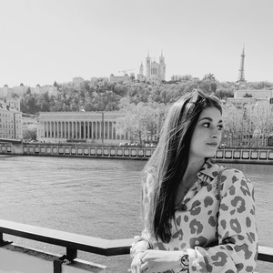 Léa - Prof d'économie - Lyon