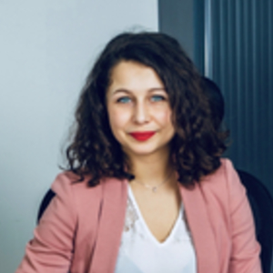 Elisa - Prof de marketing - Ligny-en-Barrois