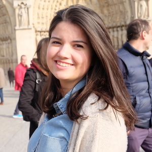 Elodie - Prof d'histoire - géo - Lyon