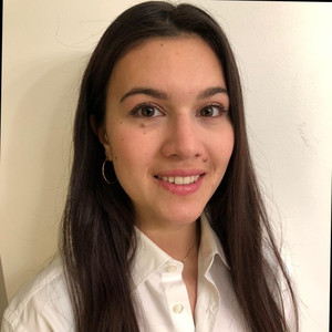 Carla - Prof de maths - Paris