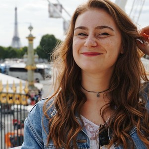 Julie - Prof d'aide aux devoirs - Carrières-sur-Seine