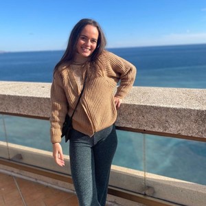 Clara - Prof de physique - Menton