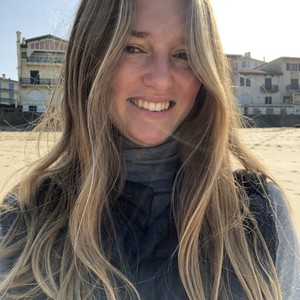 Romane - Prof d'aide aux devoirs - Paris