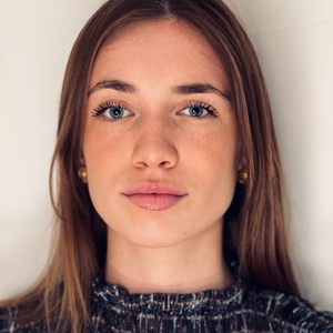 Julia - Prof d'aide aux devoirs - Paris