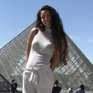 Dounia - Coach en séduction - Abondant