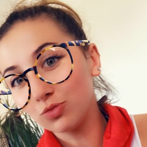 Lisa - Prof d'histoire - Tarbes