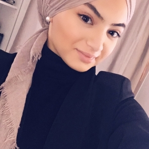 Yasmine - Prof de maths - Noisiel
