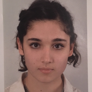 Chloe - Prof de physique - chimie - Paris