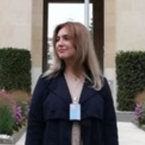Alisa - Prof de français - Genève