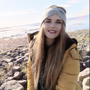 Nina - Prof de physique - chimie - Caen