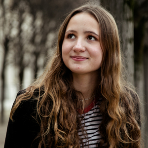Clara - Prof de maths - Ermont