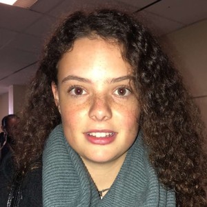 Eva - Prof de maths - Paris