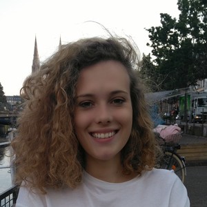 Délia - Prof de maths - Strasbourg