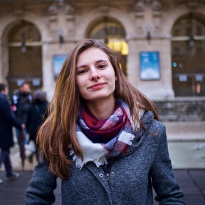 Roxane - Prof de maths - Nébian